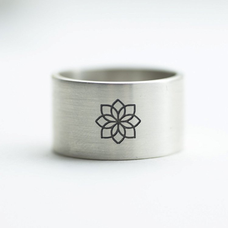 Кольцо "Лотос" 112143lotos от ювелирного магазина Оникс - 1