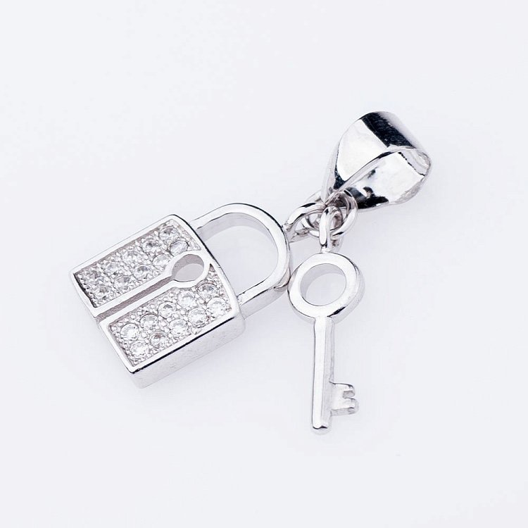 Срібна підвіска "Замочок і ключик" з фіанітами 132242 від ювелірного магазину Онікс - 1