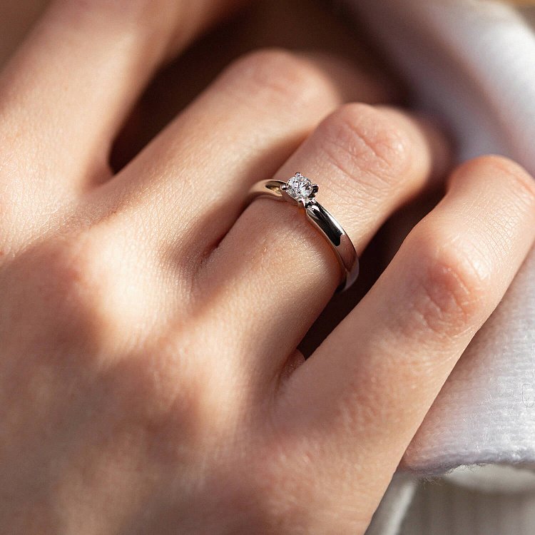 Помолвочное кольцо с фианитом (белое золото) к07172 от ювелирного магазина Оникс - 3