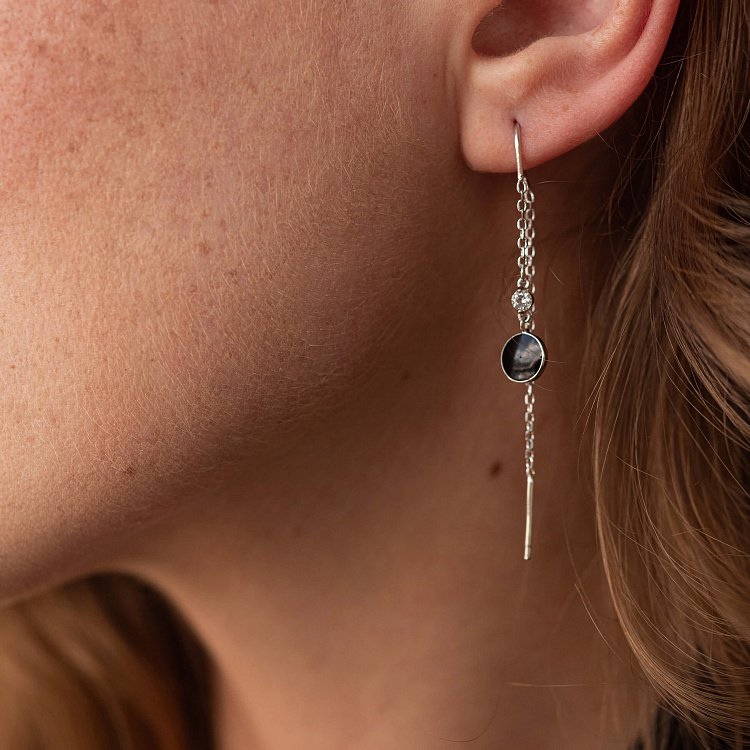 Срібні сережки-протяжки (емаль, фіаніти) 122336 від ювелірного магазину Онікс - 3