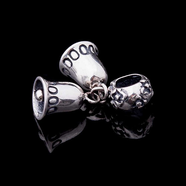 Срібний шарм "Дзвіночок" 132337 від ювелірного магазину Онікс