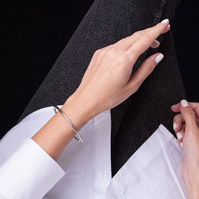 Жесткий браслет в белом золоте б04717 №5