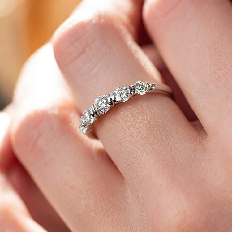 Каблучка в білому золоті з діамантами кб0488ca від ювелірного магазину Онікс - 6