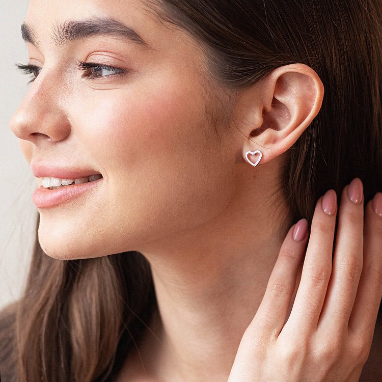 Серьги - пусеты "Сердечки" в белом золоте с08170 от ювелирного магазина Оникс - 3