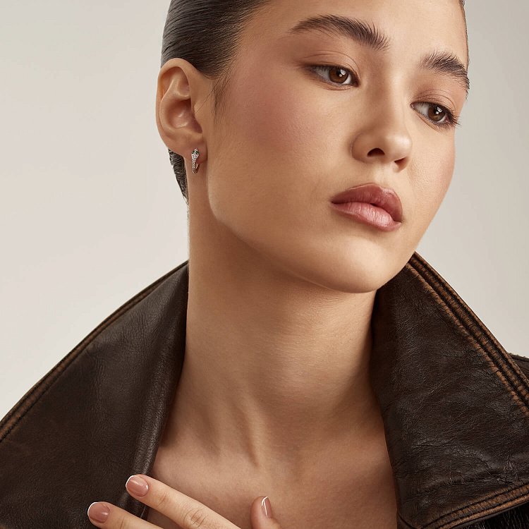 Золоті сережки "Змії" з діамантами та смарагдами сб0434ca від ювелірного магазину Онікс - 4