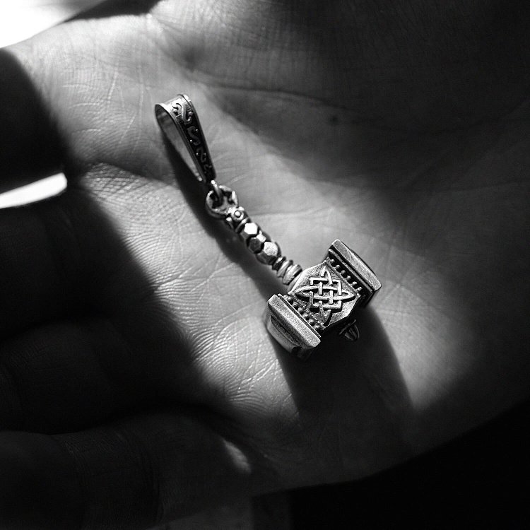 Серебряный кулон "Молот Сварога" 218 от ювелирного магазина Оникс - 11