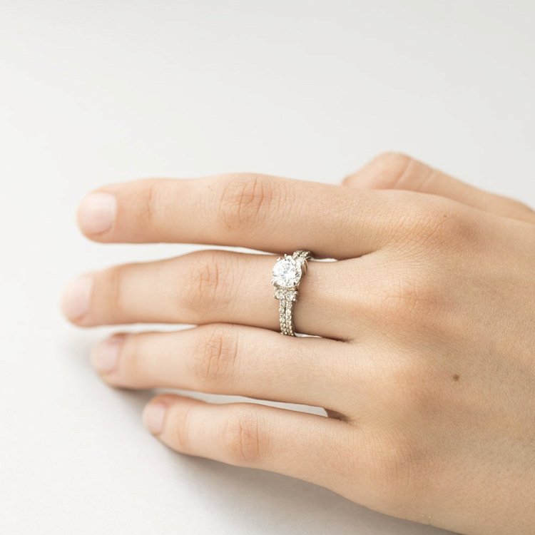 Золотое кольцо (фианиты) к01714ж от ювелирного магазина Оникс - 6