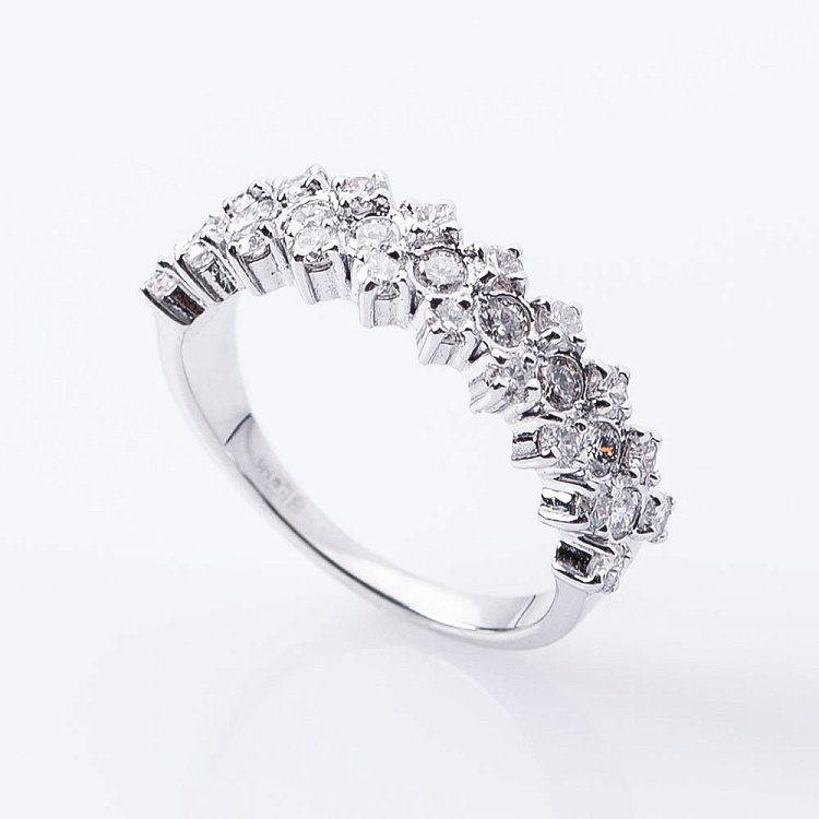 Золотое помолвочное кольцо с бриллиантами р0421б от ювелирного магазина Оникс - 1