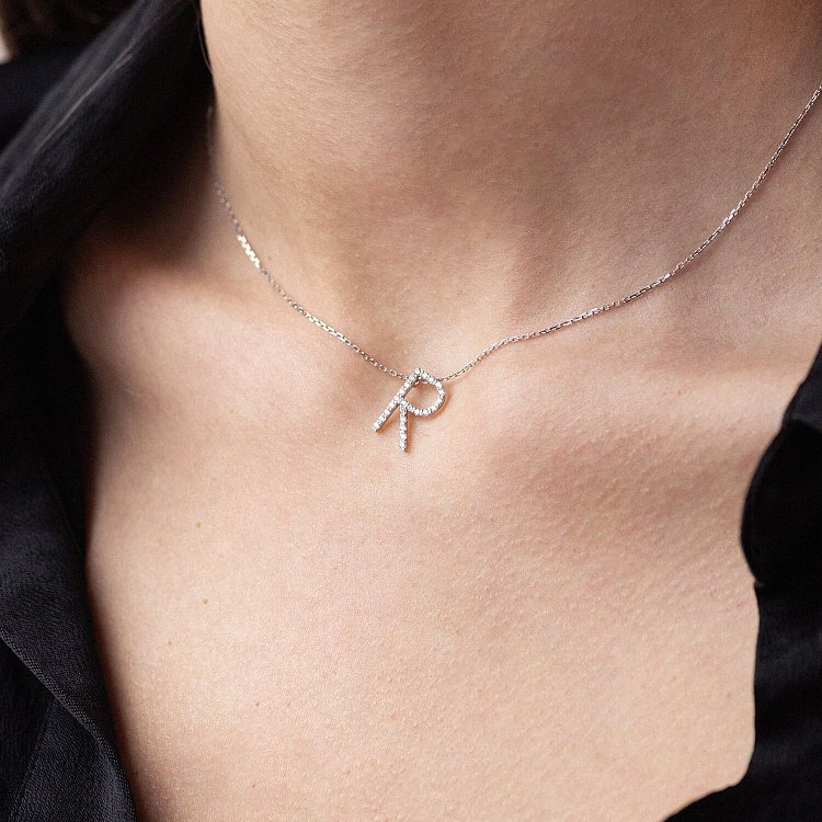 Золотое колье с буквой "R" с бриллиантами 134041121 от ювелирного магазина Оникс - 6