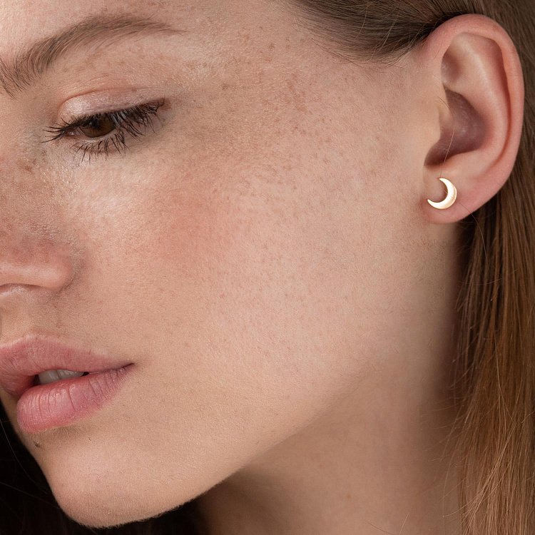 Серьги - пусеты "Луна" в красном золоте с06963 от ювелирного магазина Оникс