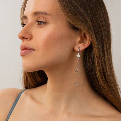 Серебряные серьги "Кубики на цепочке" 123482 №4