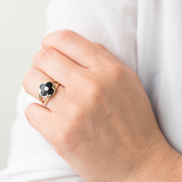 Золотое кольцо "Клевер" с фианитом и эмалью к05596 от ювелирного магазина Оникс - 3