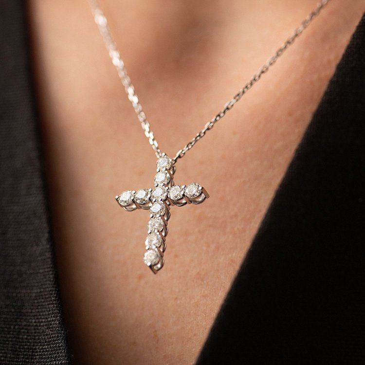 Золоте кольє "Хрестик" з діамантами 739511121 від ювелірного магазину Онікс - 3