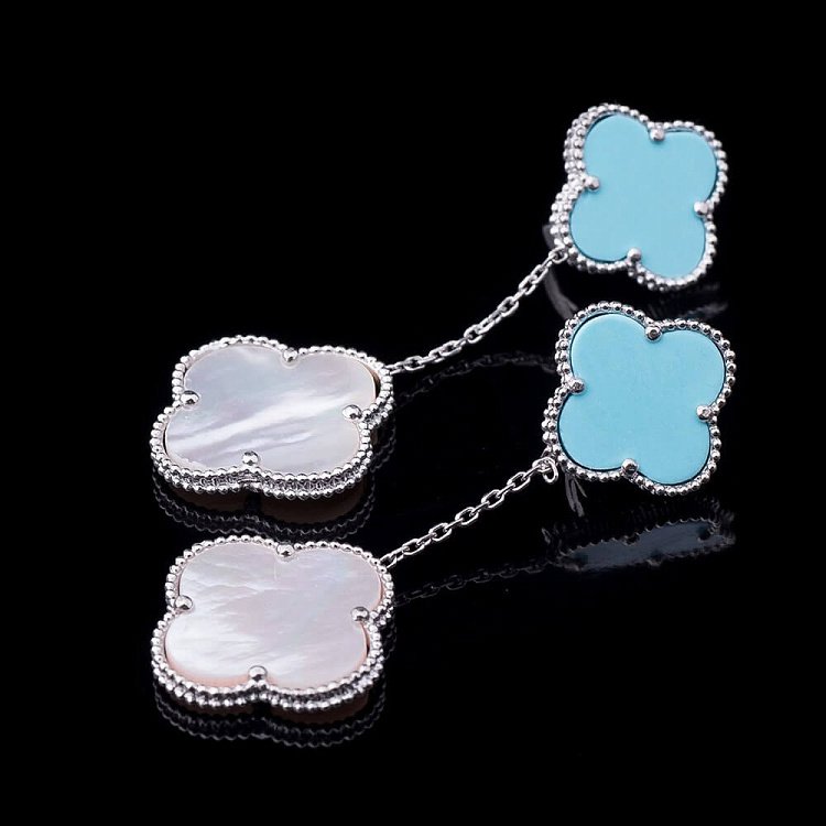 Сережки "Конюшина" (перламутр, імітація бірюза, родій) 121592 від ювелірного магазину Онікс - 3