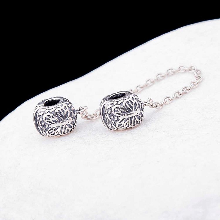 Серебряные шармы "Бабочки" на цепочке 132332 от ювелирного магазина Оникс - 2