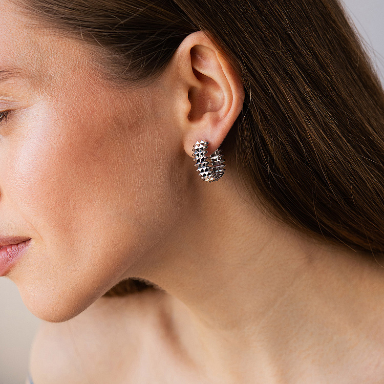 Сережки - кільця "Pauline" в білому золоті с09496 від ювелірного магазину Онікс