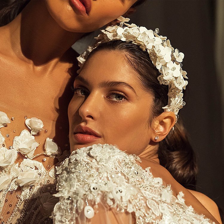 Золотые серьги-гвоздики с фианитами 8 мм с03535 от ювелирного магазина Оникс - 10