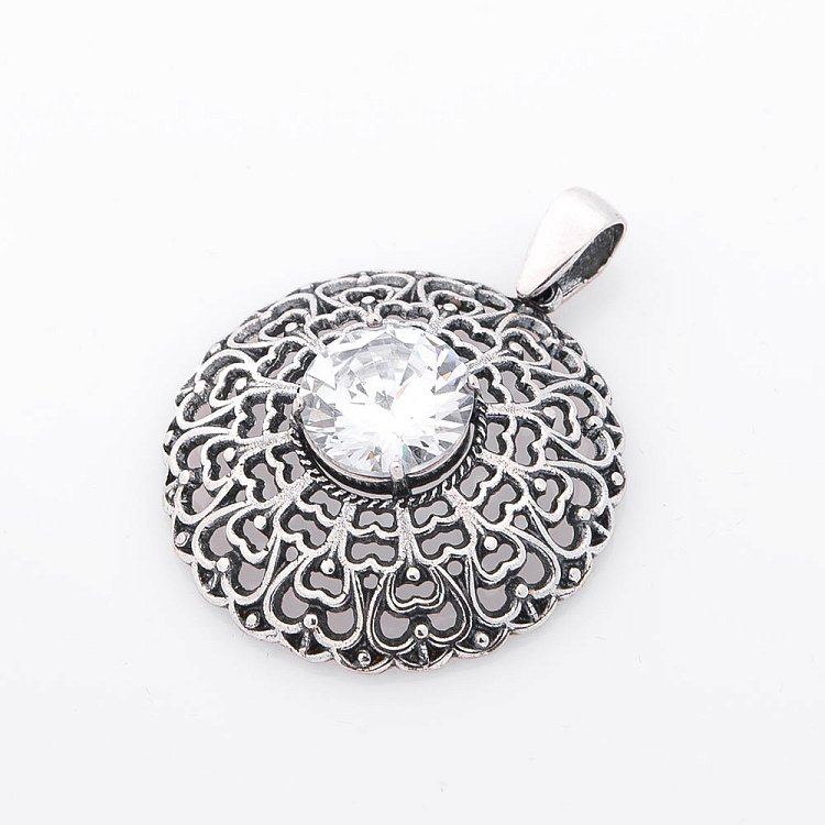 Срібний кулон з фіанітом 13874 Срібний кулон з фіанітом 13874 від ювелірного магазину Онікс