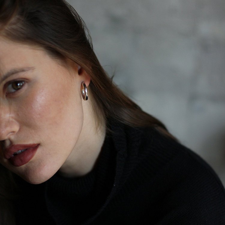 Серебряные серьги-кольца 122565 от ювелирного магазина Оникс - 4