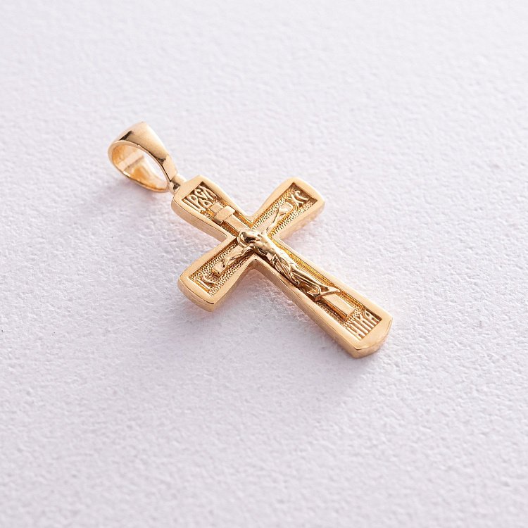 Серебряный крестик "Распятие. Спаси и сохрани" с позолотой 133203 от ювелирного магазина Оникс