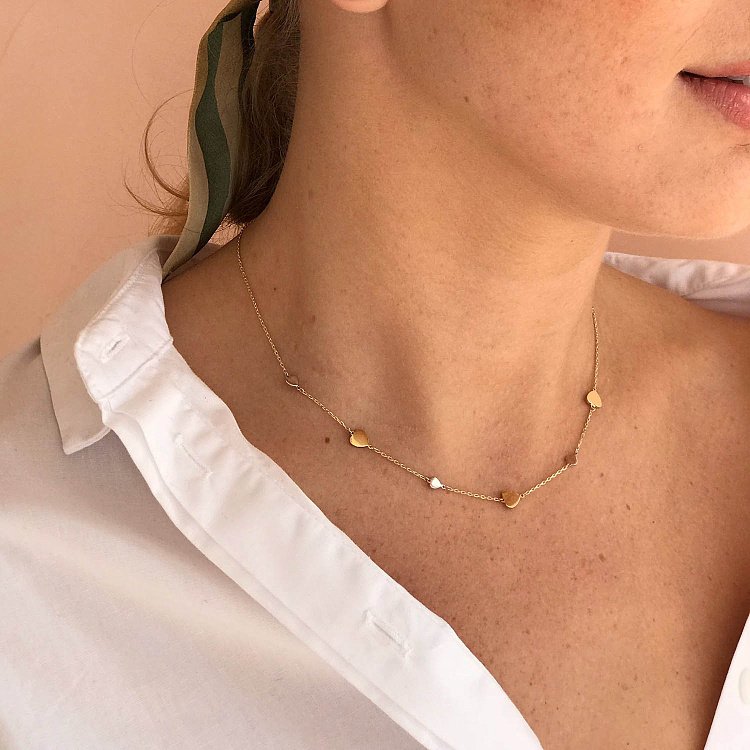 Золотое колье с сердечками кол01404 от ювелирного магазина Оникс