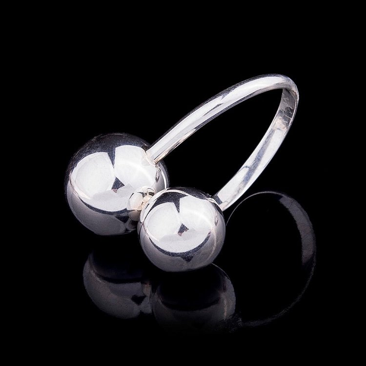 Серебряное кольцо с шариками 11008 - 1 Серебряное кольцо с шариками 11008 от ювелирного магазина Оникс - 1