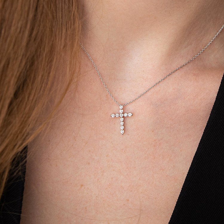 Золотое колье "Крестик" с бриллиантами колб0108di - 1 Золотое колье "Крестик" с бриллиантами колб0108di от ювелирного магазина Оникс - 1