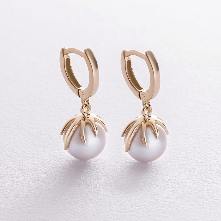 Сережки в жовтому золоті (культ. прісн. перли) с08591 від ювелірного магазину Онікс