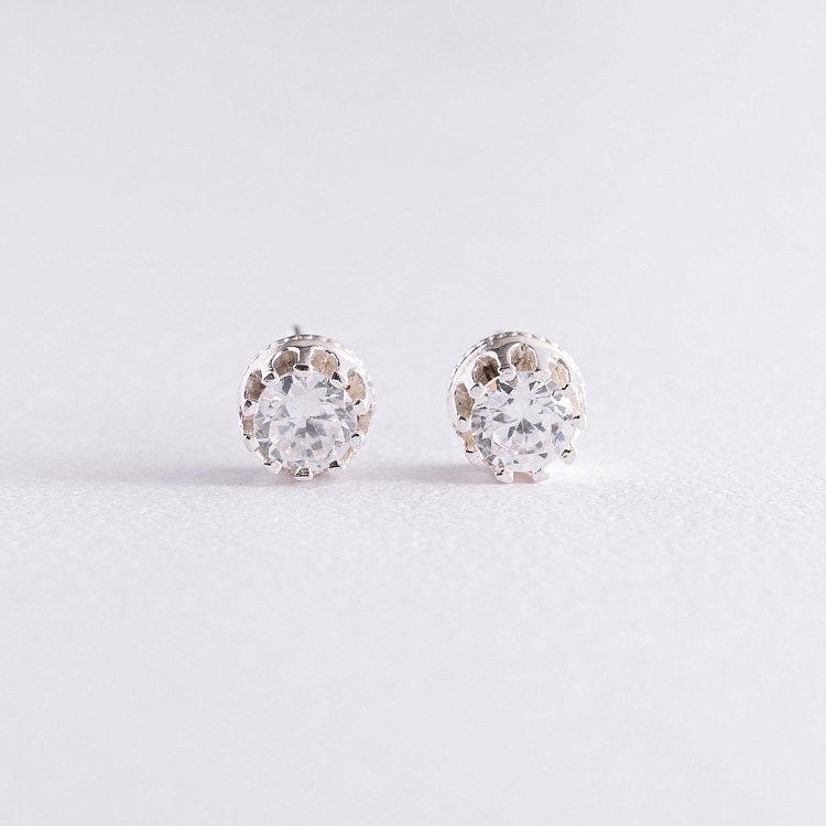 Срібні сережки - пусети з фіанітами 121987 від ювелірного магазину Онікс - 2