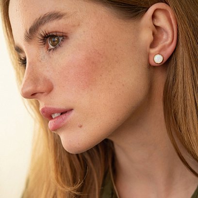 Золоті сережки-пусети "Сяйво" (синт. опал) 9 мм с07746 №2