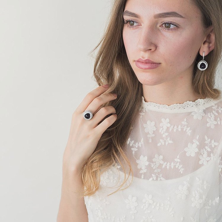 Золоті сережки з фіанітами с04114 від ювелірного магазину Онікс - 2