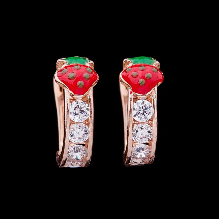 Золоті дитячі сережки "Полуниця" з емаллю с04073 від ювелірного магазину Онікс