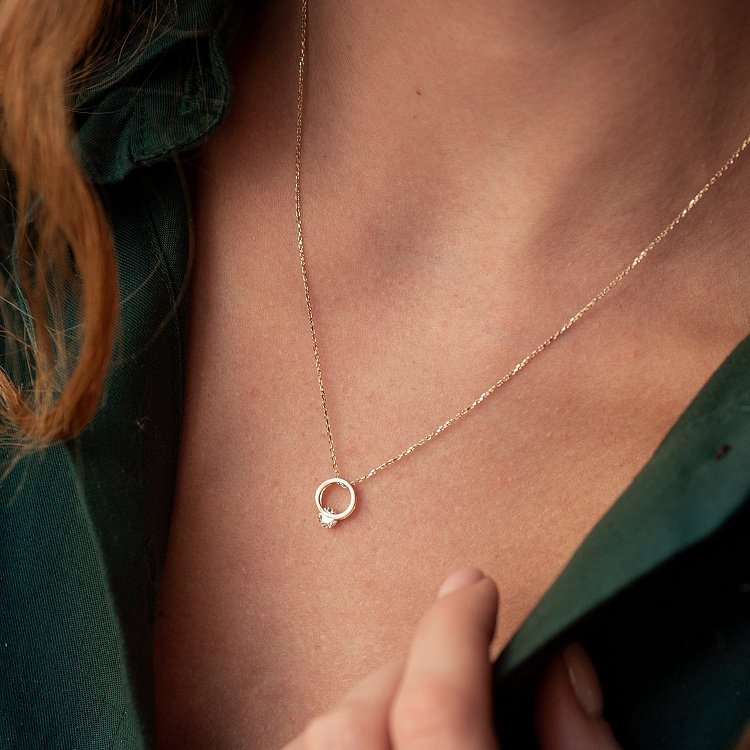 Колье "Амелия" в желтом золоте (фианит) кол01904 от ювелирного магазина Оникс - 1