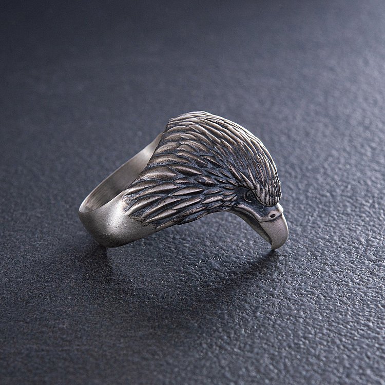 Мужское серебряное кольцо "Орел" 357 от ювелирного магазина Оникс - 5