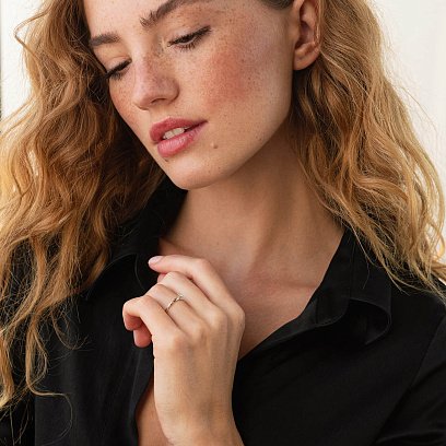 Заручальна золота каблучка з діамантом 229061121 №2