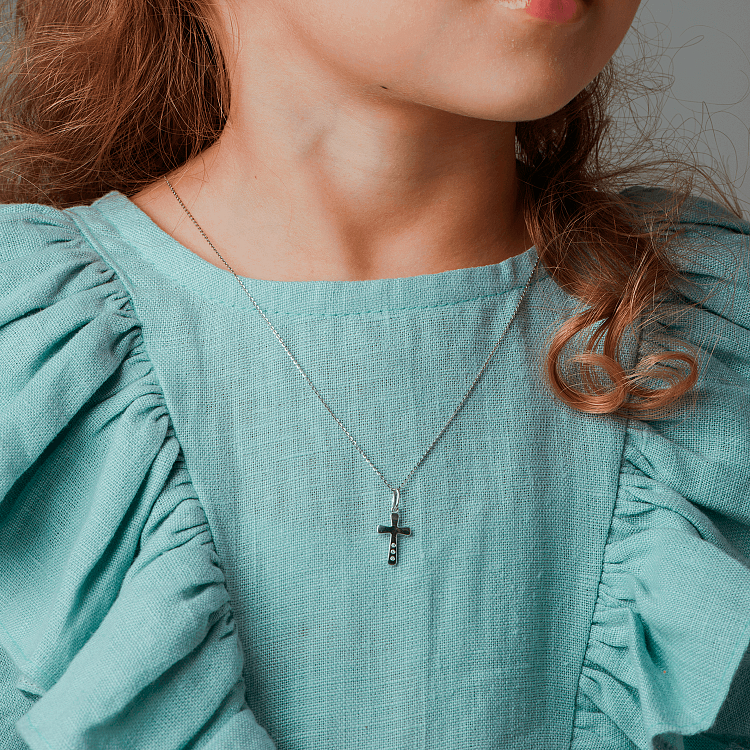 Крестик в белом золоте с бриллиантами 110931121 от ювелирного магазина Оникс - 3