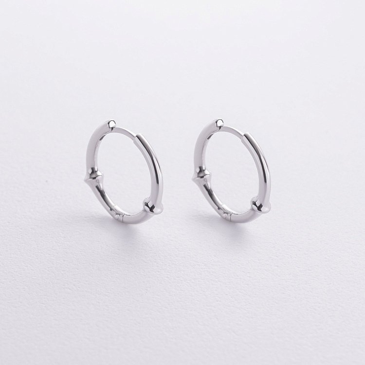 Сережки - кільця "Bamboo" у білому золоті с09110 від ювелірного магазину Онікс