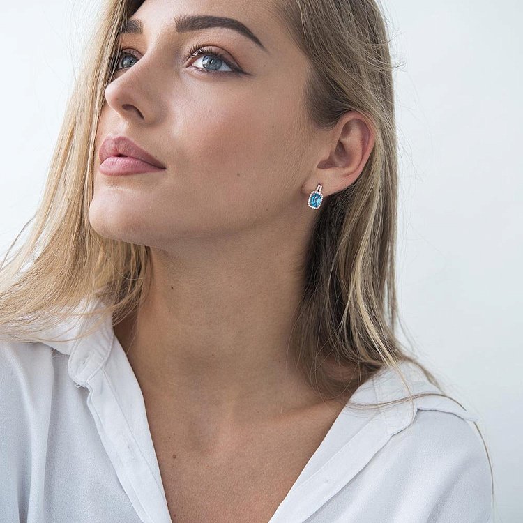 Золоті сережки з блакитним топазом і фіанітами с04186 від ювелірного магазину Онікс - 4