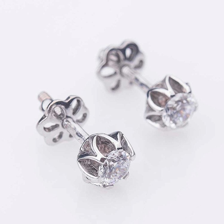 Золоті сережки-пусети з фіанітами с03703 від ювелірного магазину Онікс