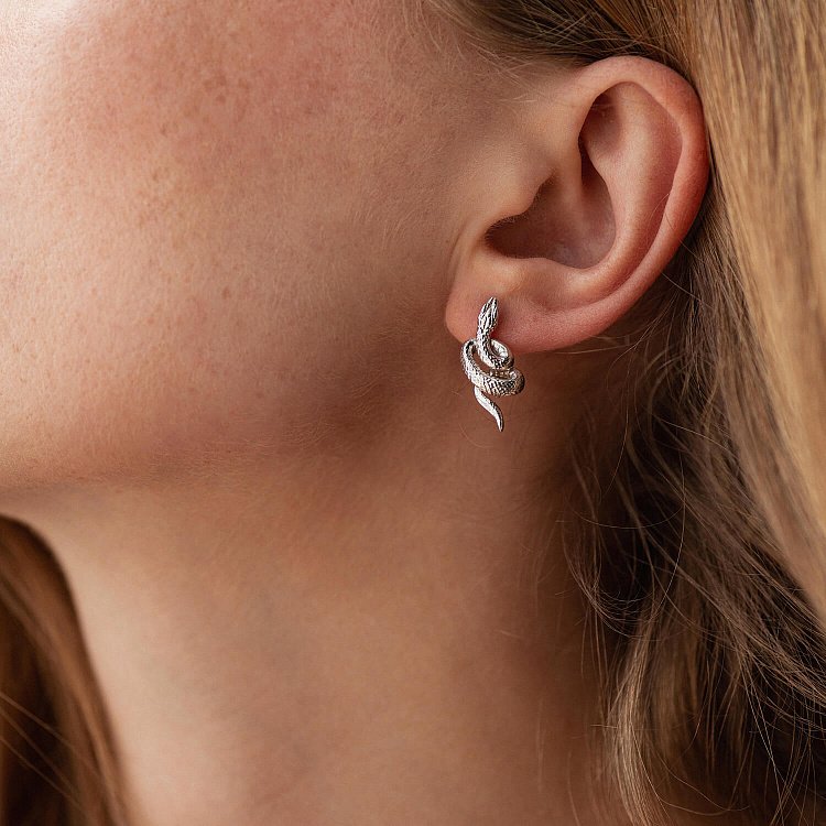 Серьги "Змеи" в белом золоте (белые фианиты) с08478 от ювелирного магазина Оникс - 1