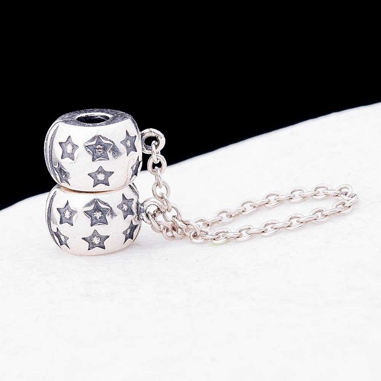 Серебряные шармы "Звездочка" на цепочке 132331 от ювелирного магазина Оникс