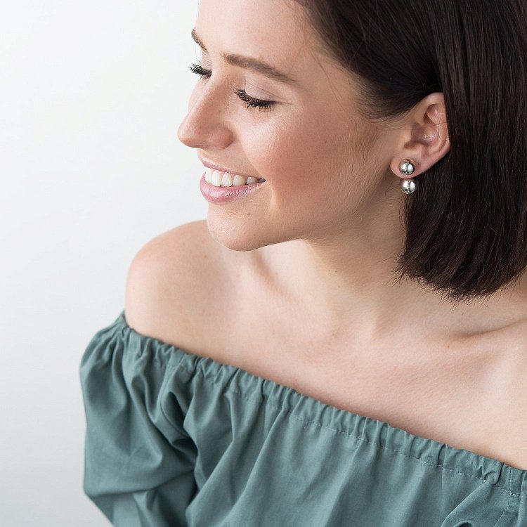 Серебряные сережки шарики без камней 121313 от ювелирного магазина Оникс - 5