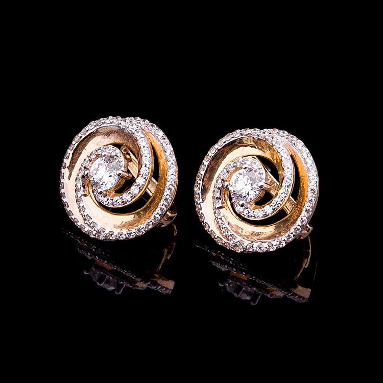 Золоті сережки з фіанітами с02273 від ювелірного магазину Онікс