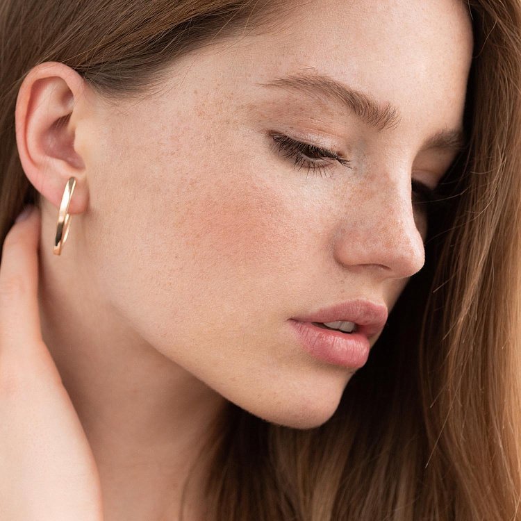Золоті сережки Мінімалізм с06956 від ювелірного магазину Онікс