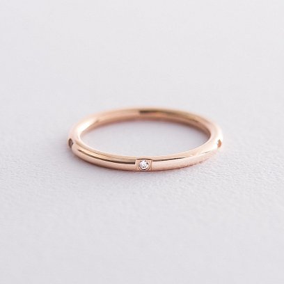 Золота каблучка з фіанітами в стилі мінімалізм к06557