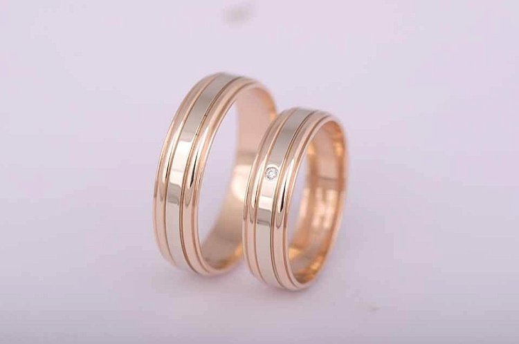 Обручальное кольцо (фианит) обр000030обр000031 от ювелирного магазина Оникс