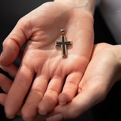 Крест в красном золоте (черные фианиты) п03497 №2