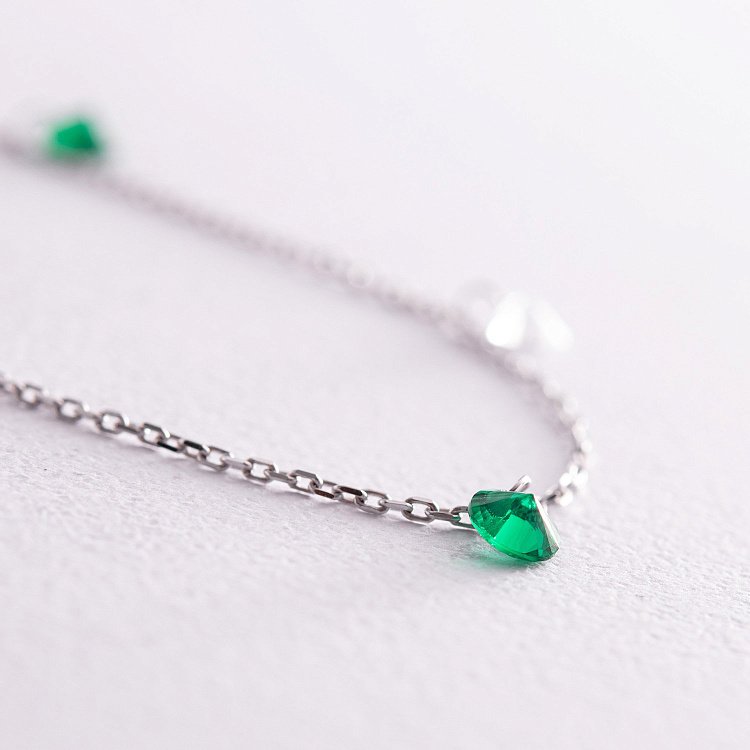 Браслет в белом золоте (зеленые и белые фианиты) б05136 от ювелирного магазина Оникс - 2