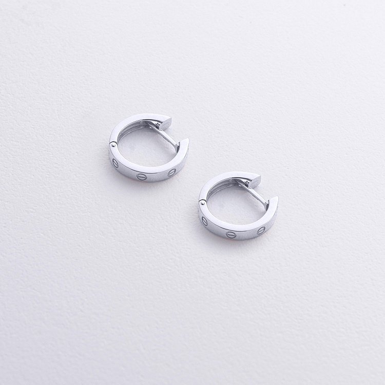 Сережки - кільця "Love" у білому золоті с09145 від ювелірного магазину Онікс - 4