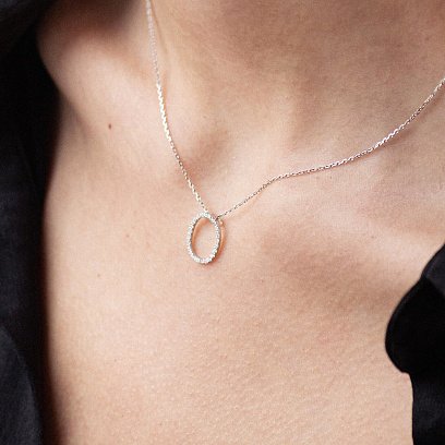 Золоте кольє з літерою "О" з діамантами 133931121 №10